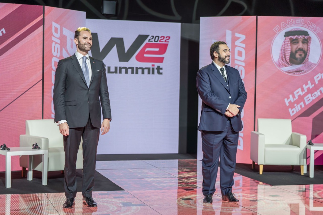 فيصل بن بندر بن سلطان يستعرض الاستراتيجية الوطنية للألعاب والرياضات الإلكترونية في سنغافورة وكوريا الجنوبية